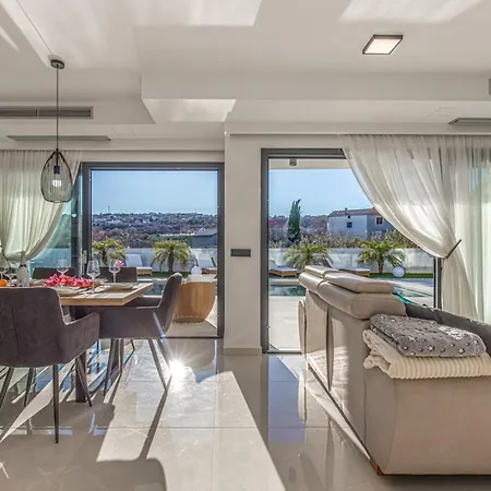 Milly Villa