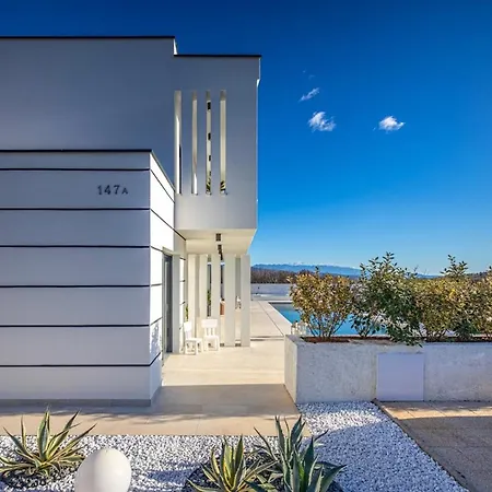 Milly Villa